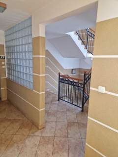 Apartament w zieleni nad rzeką w centrum Rumi