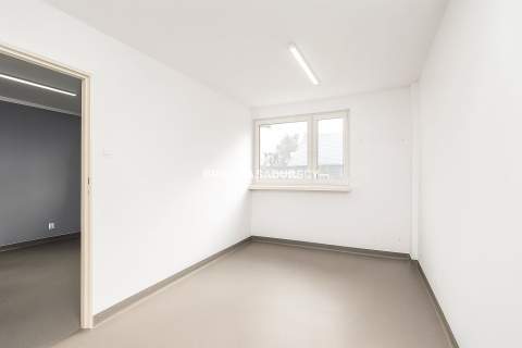 Warsztat o pow. 450 m2 w centrum Proszowic