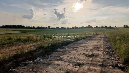 Działka 25 ara, gm. Iwanowice- Sieciechowice