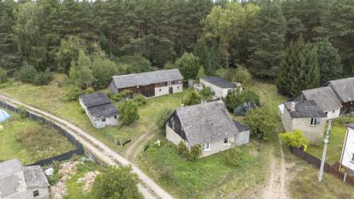 Siedlisko w Zimnych Zdrojach,blisko rzeka Wda, las