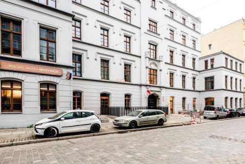Stare Miasto - 2pok w stylowej oficynie 41m2