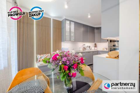 Stylowy Apartament z Ogrodem, Balkonem i Garażem
