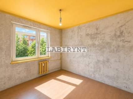 M-3 45,5m2, dwustronne, oddzielna kuchnia, balkon