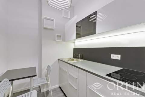 Lokal biurowy-Gdynia Centrum-90 m2-5700 zł, wysoki