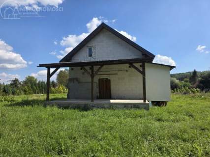 GROMNIK - 82 ARY Z BUDYNKIEM, TARASEM I LINIĄ BRZEGOWĄ RZEKI...