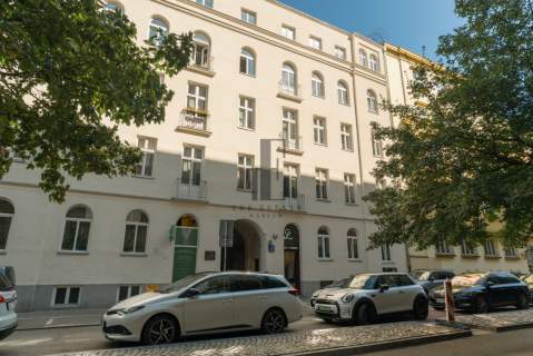 Loftowa Kawalerka w Starej Kamienicy na Koszykowej