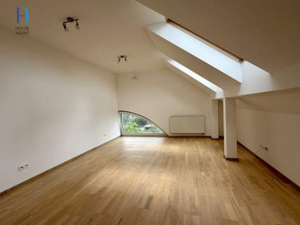 Dwupoziomowy apartament z 3 łazienkami Julianów