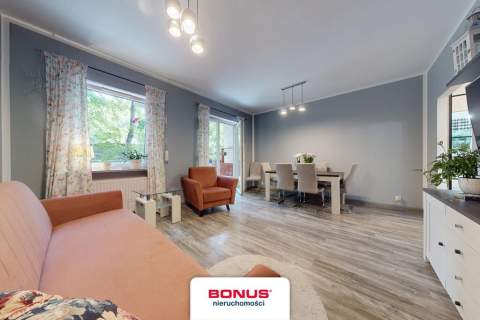 Apartament z ogródkiem i parkingiem os. Poziomkowe