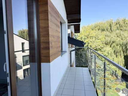 KAWALERKA BRONOWICE BALKON KLIMATYZACJA