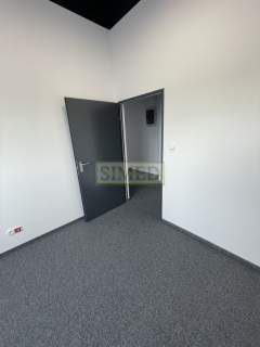 Wysoki standard,duży parking,obiekt pofabryczny,24