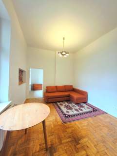 2 POKOJE - RYNEK PODGÓRSKI - 32 M2 - 1 PIĘTRO