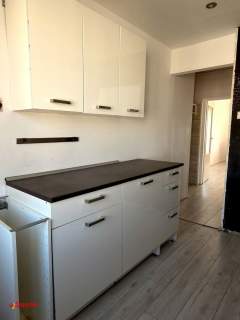 49,10 m 2 pokoje balkon osobna kuchnia dużo zieleni za oknem