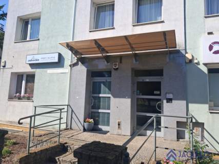 Bezczynszowe, wynajem plus opłaty 