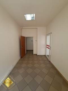 Dwupomieszczeniowe biuro w centrum