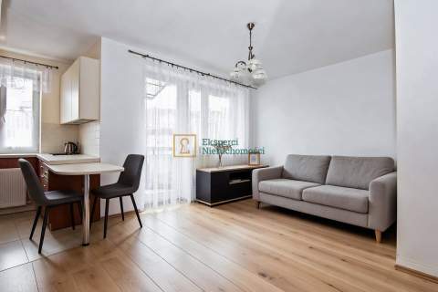 Pobitno, 41m2, balkon,parking, 2 minuty do centrum