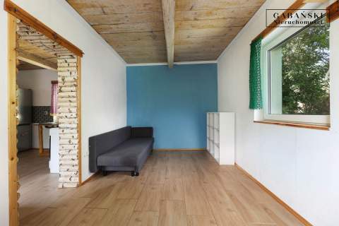 DREWNIANY DOM PO GRUNTOWNYM REMONCIE NA 1,35 HA -