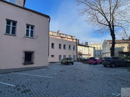Mieszkanie z miejscem parkingowym w centrum