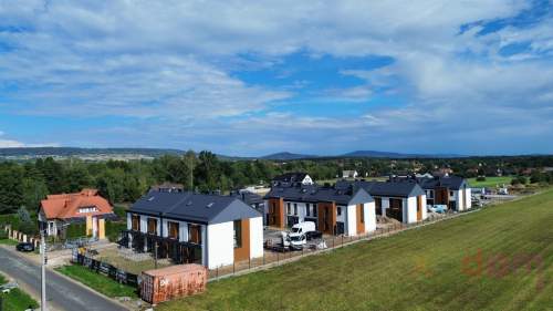 Segment w cenie mieszkania ogród, taras, strych