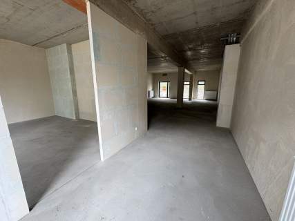 Duży lokal 146 m, 2 wejścia, możliwy podział