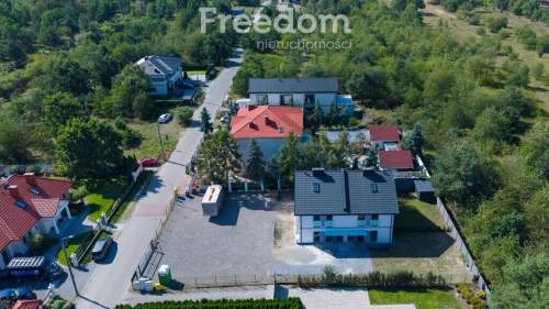 3-pokoje z poddaszem i 2 miejscami parkingowymi
