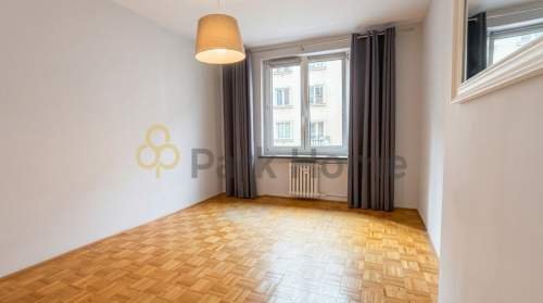 Przestronne, dwupokojowe mieszkanie w centrum