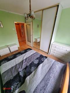 Na sprzedaż przestronne 2-pokojowe mieszkanie z dużym balkonem...
