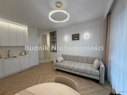 3 POKOJE OGRÓDEK M. POSTOJOWE 