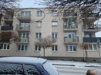 Na sprzedaż mieszkanie do remontu balkon piwnica susza