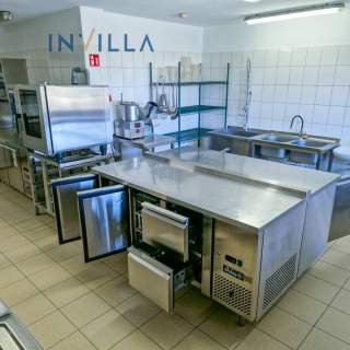 Lokal 900 m Sala weselna i eventowa Pszczółki