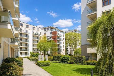 Klimatyzowany apartament z widokiem na park Patria