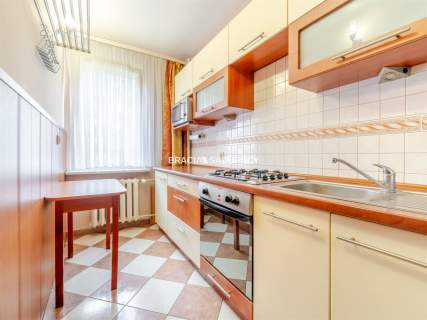 3 pokoje 52,65 m duży balkon ul. Fatimska