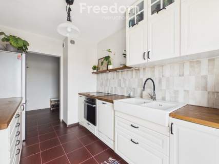 2 pokoje 51,46 m balkon hala garażowa