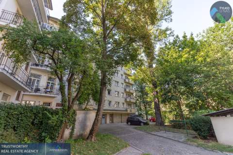 4-pokojowe mieszkanie przy Wawelu, balkon, piwnica