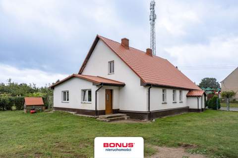 Dom wolnostojący na działce 7900 m2 w Słodkowie.