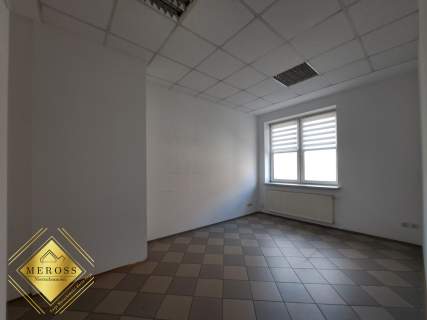 Dwupomieszczeniowe biuro w centrum