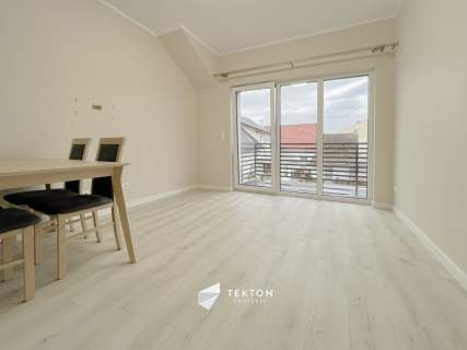 Przestronne mieszkanie 75 m z balkonem i strychem