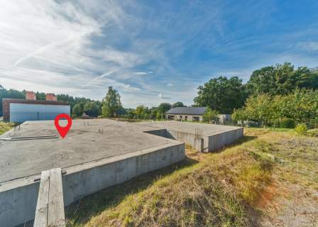 Działka budowlana z fundamentem - Hażlach