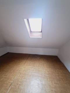 Mieszkanie o pow.60m2, II piętro, do remontu, ul. Ludowa