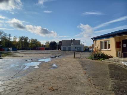 Atrakcyjna nieruchomość - kompleks budynków