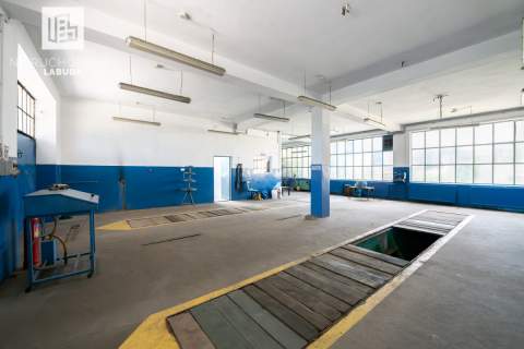 Budynek usługowy/magazynowy 136 m , działka 719 m 