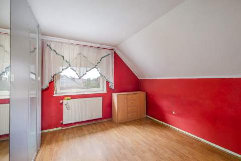 DOM Z POTENCJAŁEM 2600M2 PRYWATNOŚĆ SPOKÓJ