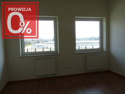 Nowoczesna hala z biurowcem w Zakliczynie
