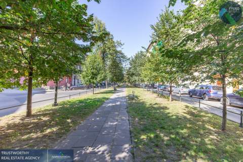 4-pokojowe mieszkanie przy Wawelu, balkon, piwnica