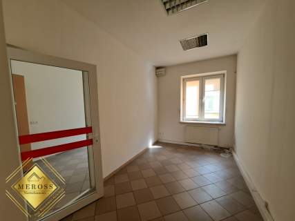 Dwupomieszczeniowe biuro w centrum