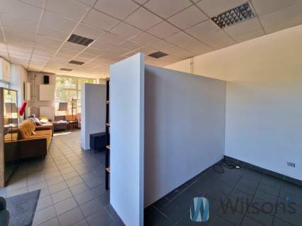 Duży lokal 385 m2 przy ruchliwej i żyjącej ulicy