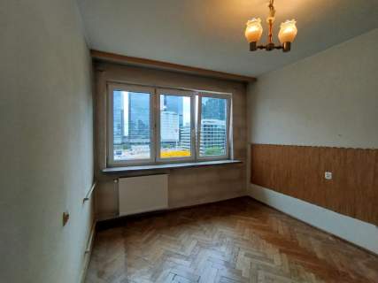 Wola Miedziana 44 m Widok na park Remont