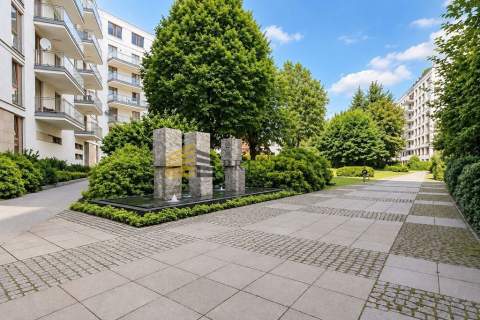 Klimatyzowany apartament z widokiem na park Patria