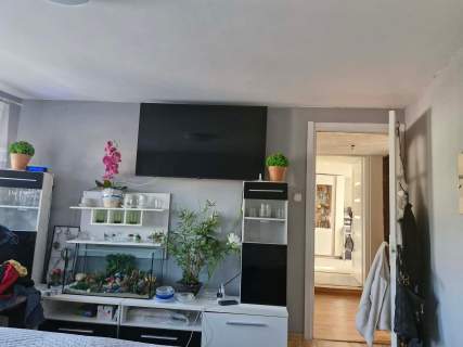Sprzedam mieszkanie 57 metrów plus 30 m poddasze Kamienica