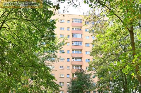 Okazja Dwa pokoje, balkon, metro 