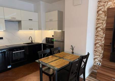 Dwa eleganckie pokoje z balkonem, garaż